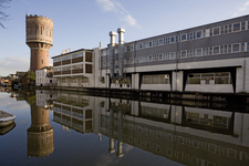 802916 Gezicht op de fabrieken van de Utrechtse Machinale Stoel- en Meubelfabriek U.M.S. Pastoe (Rotsoord 3) te ...